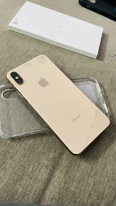 iPhone Xs max  (Offcial  PTA) 10/9.8 condition