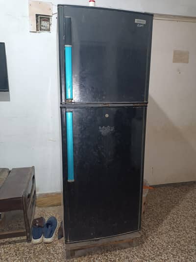 Orient medium size deep frost refrigerator
