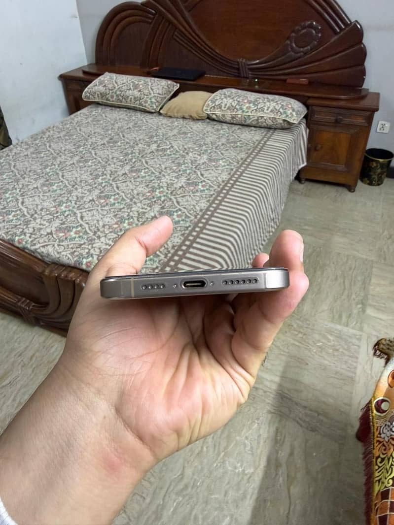 Iphone 16 pro max 0