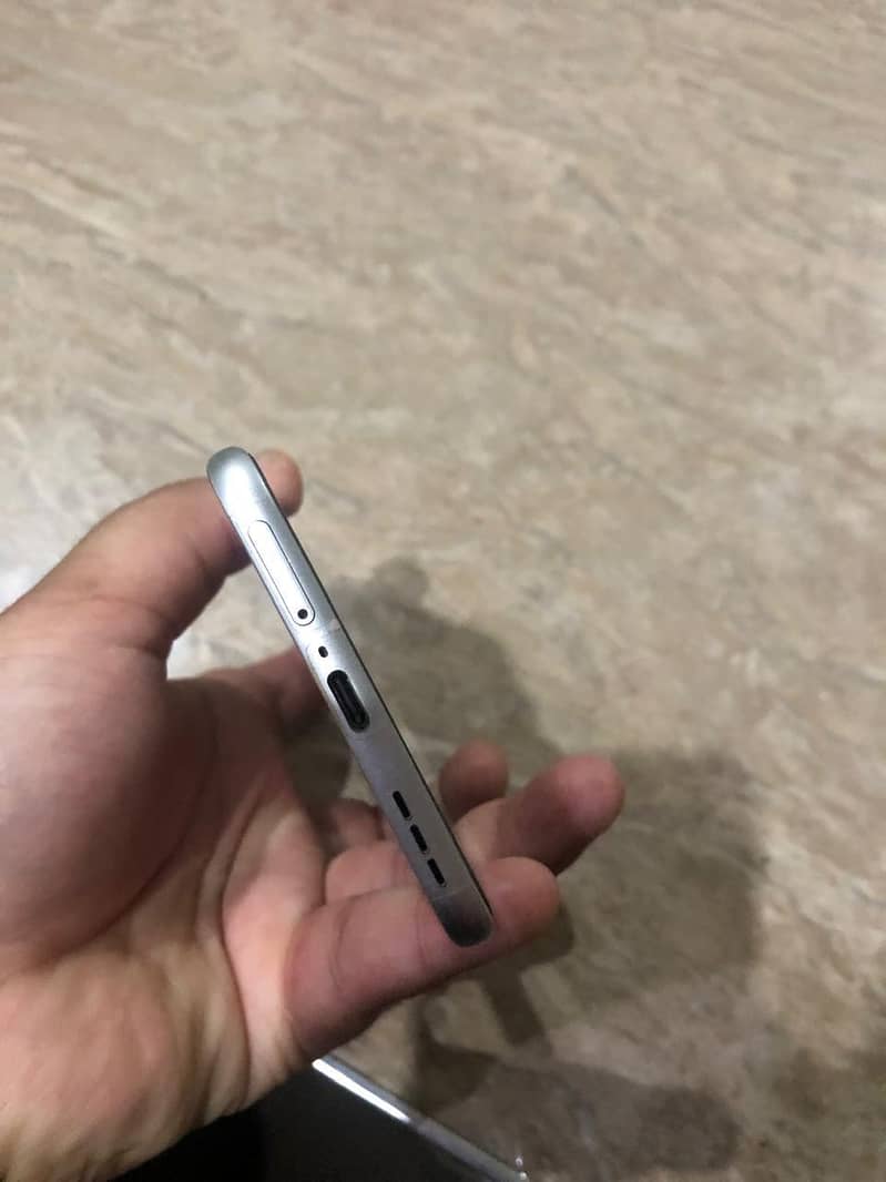model hot 60 pro plus 1