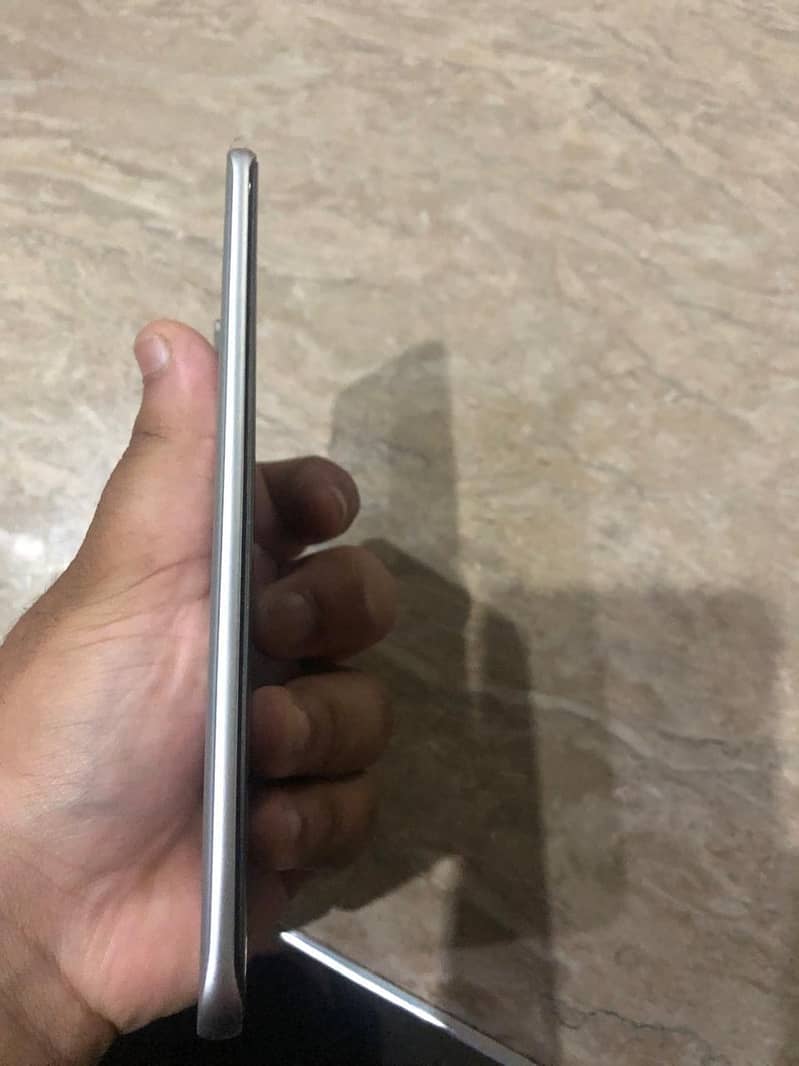 model hot 60 pro plus 2