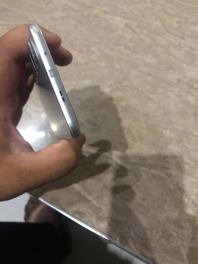 model hot 60 pro plus 4