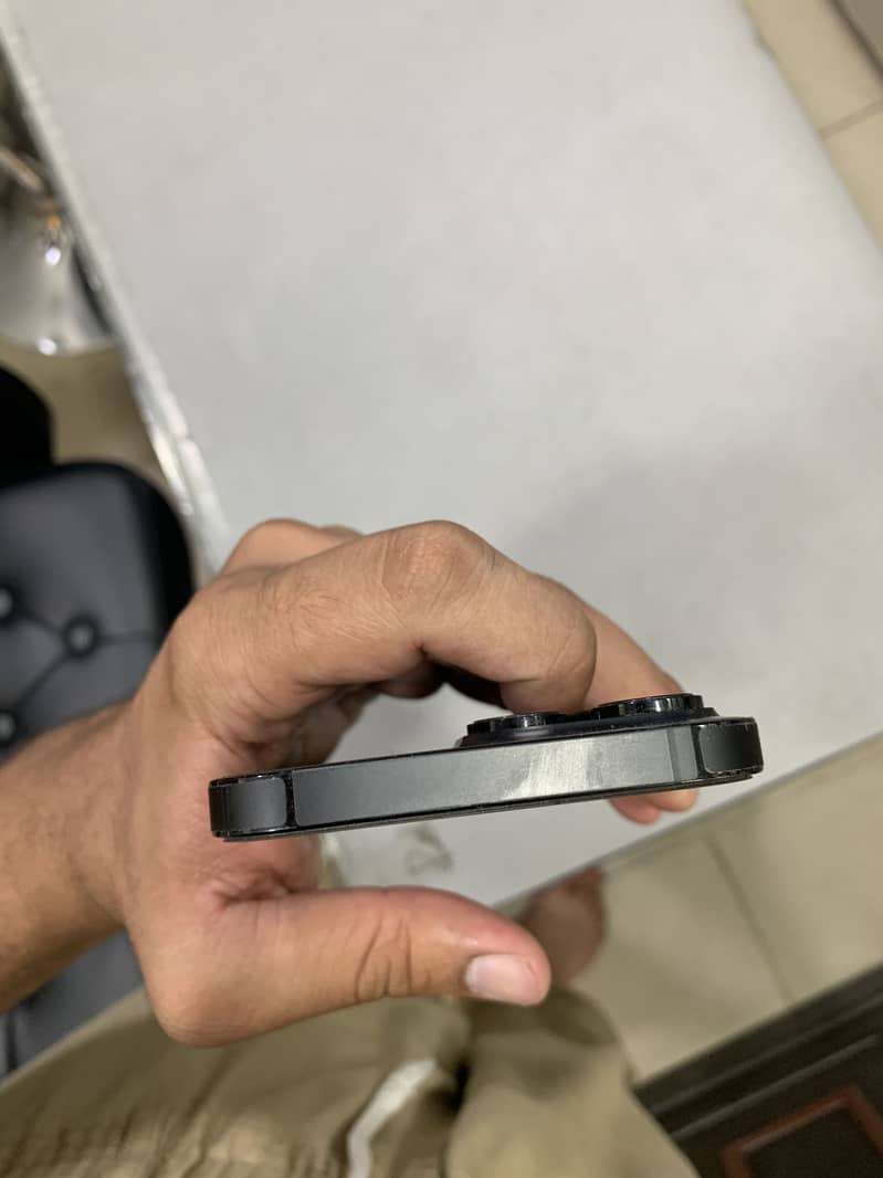 iPhone 14 Pro Max 3