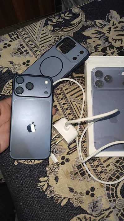 I phone 17 pro max  256gb jv