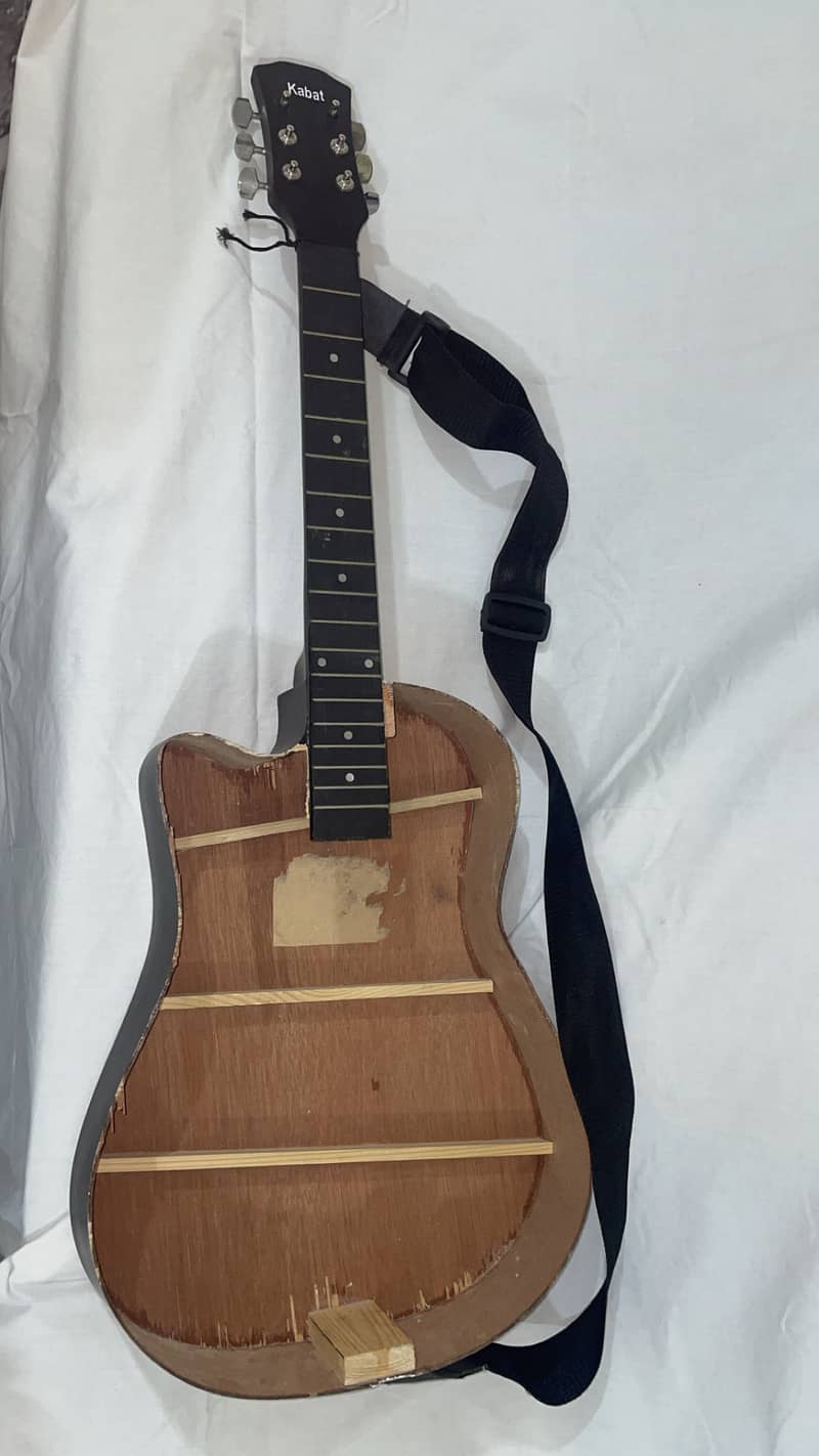 Guitar without front panel 3