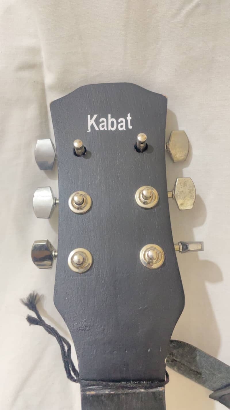 Guitar without front panel 5