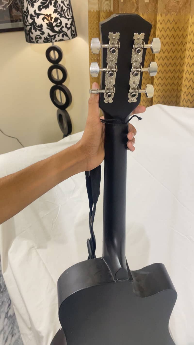 Guitar without front panel 7