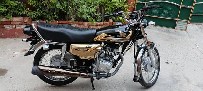 Honda CG 125S Gold Edition Brand New Phone For Sale
