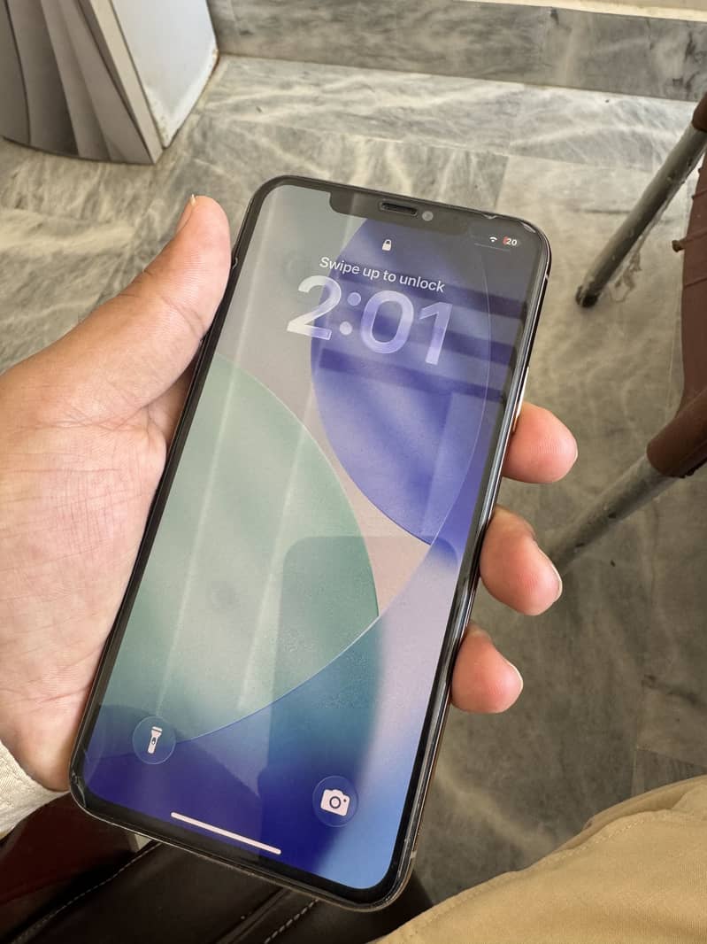 iPhone 11 Pro Max 0