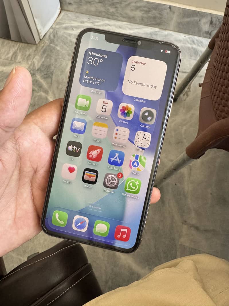 iPhone 11 Pro Max 2