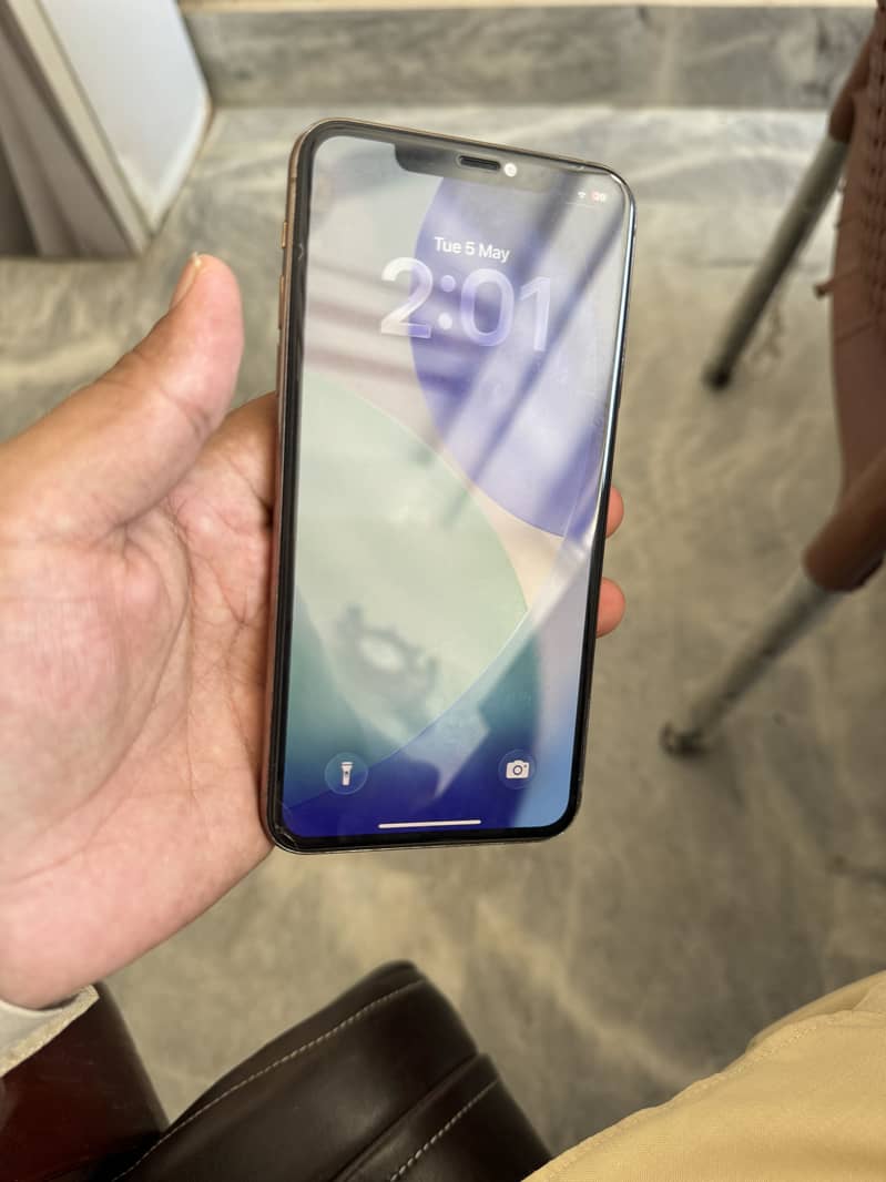 iPhone 11 Pro Max 8