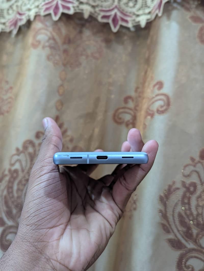 google pixel 7a 3
