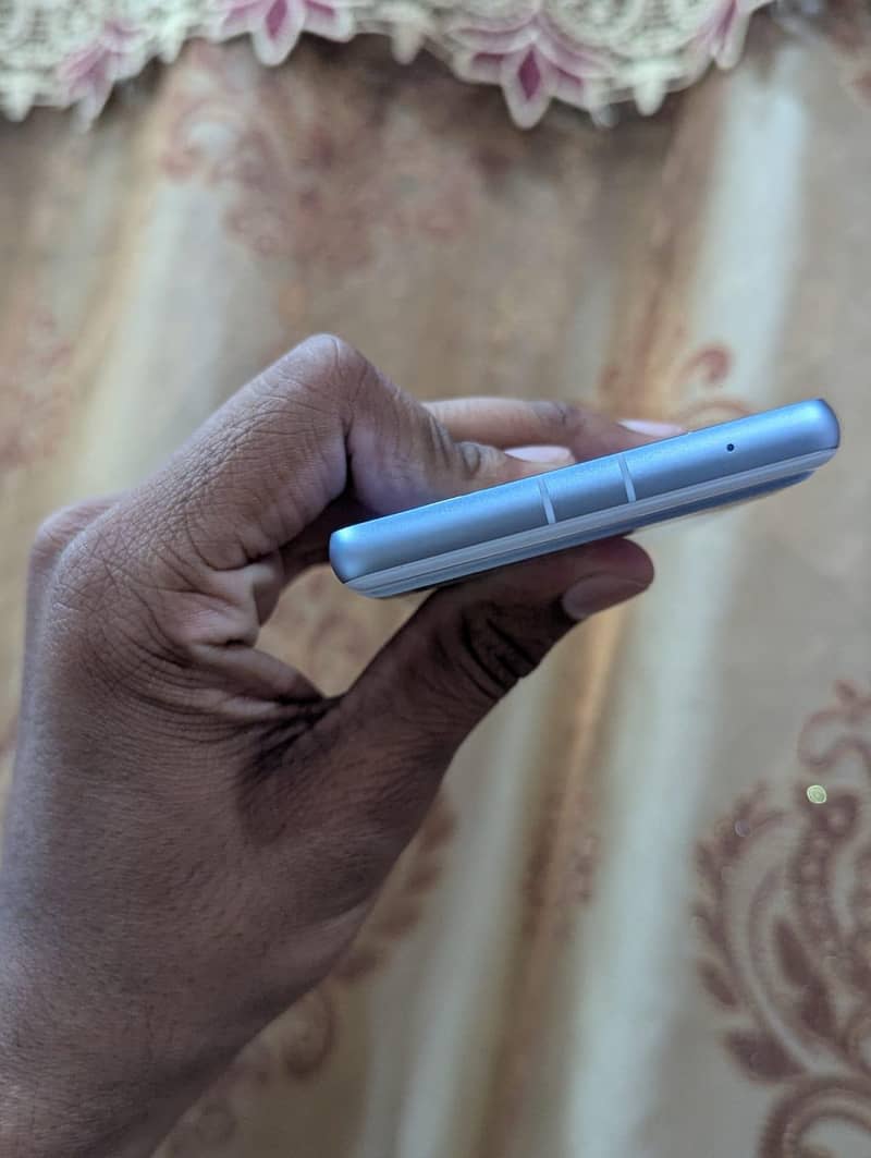 google pixel 7a 5