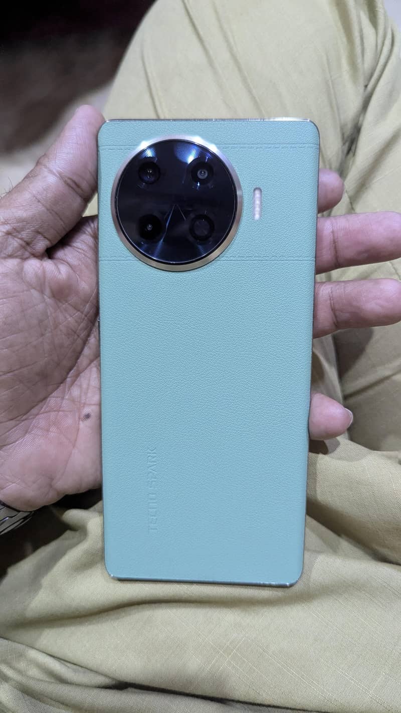 Tecno camon 20 pro plus 0