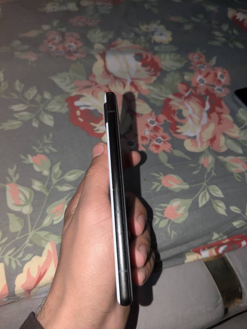 Google Pixel 6A 4