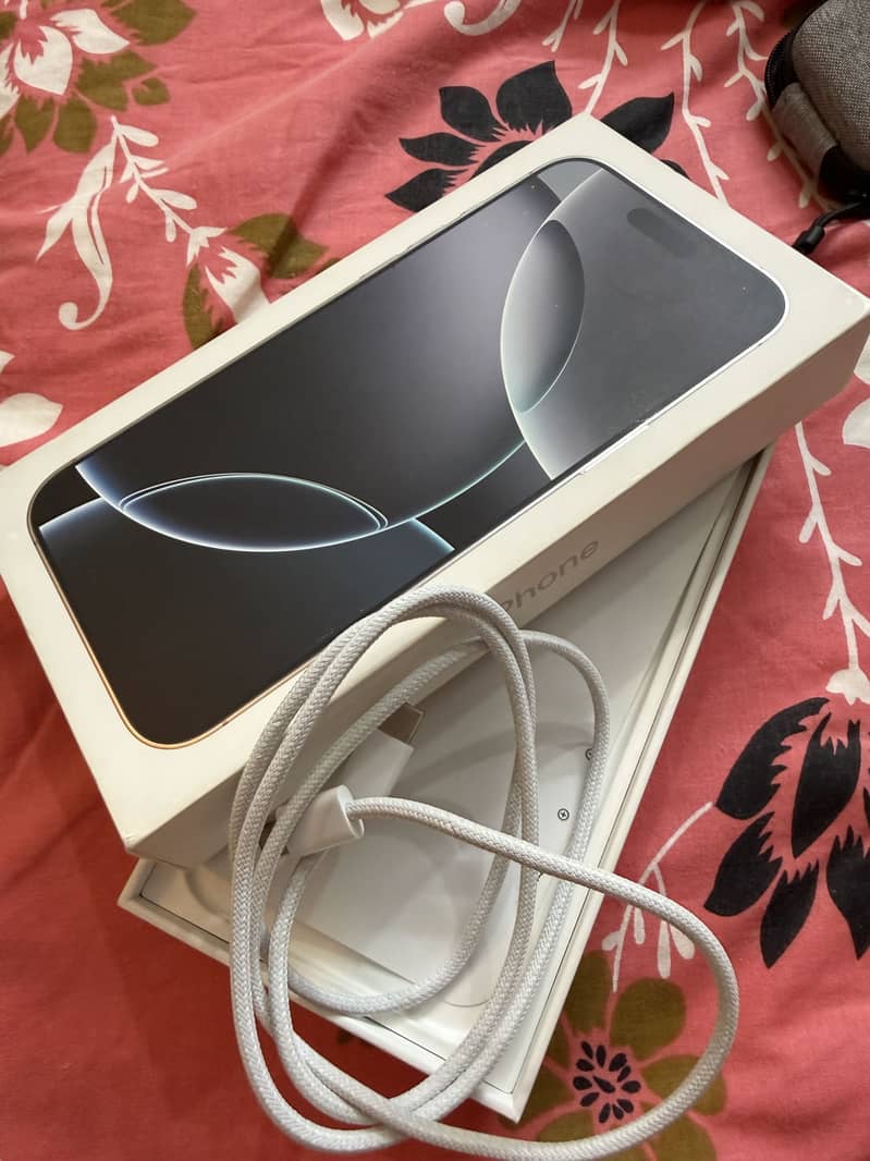 Iphone 16 pro max 7