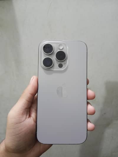 15 PRO NATURAL TITANIUM