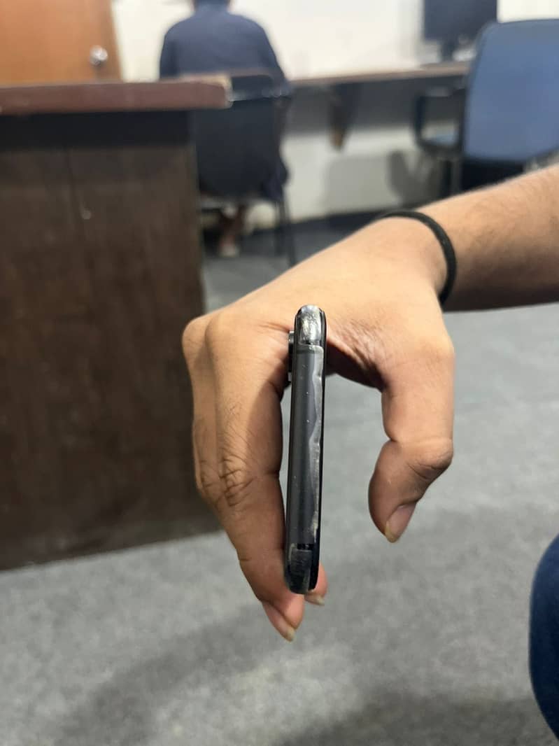 iPhone XS 5