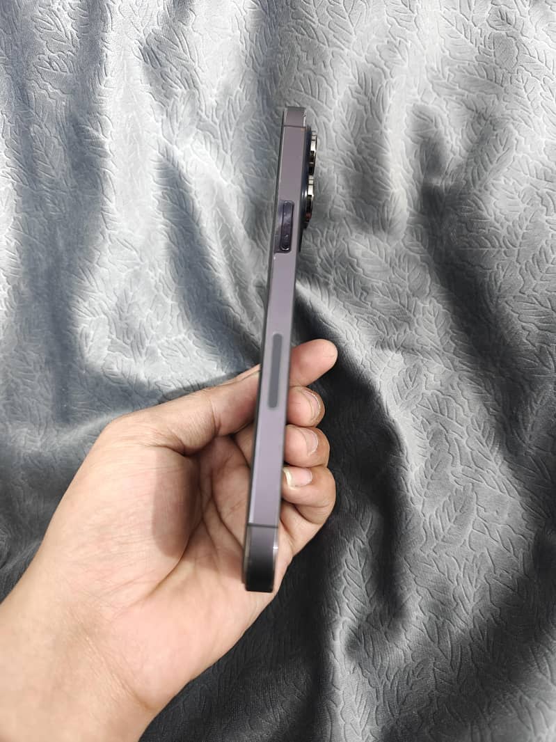 iphone 14 pro max 2