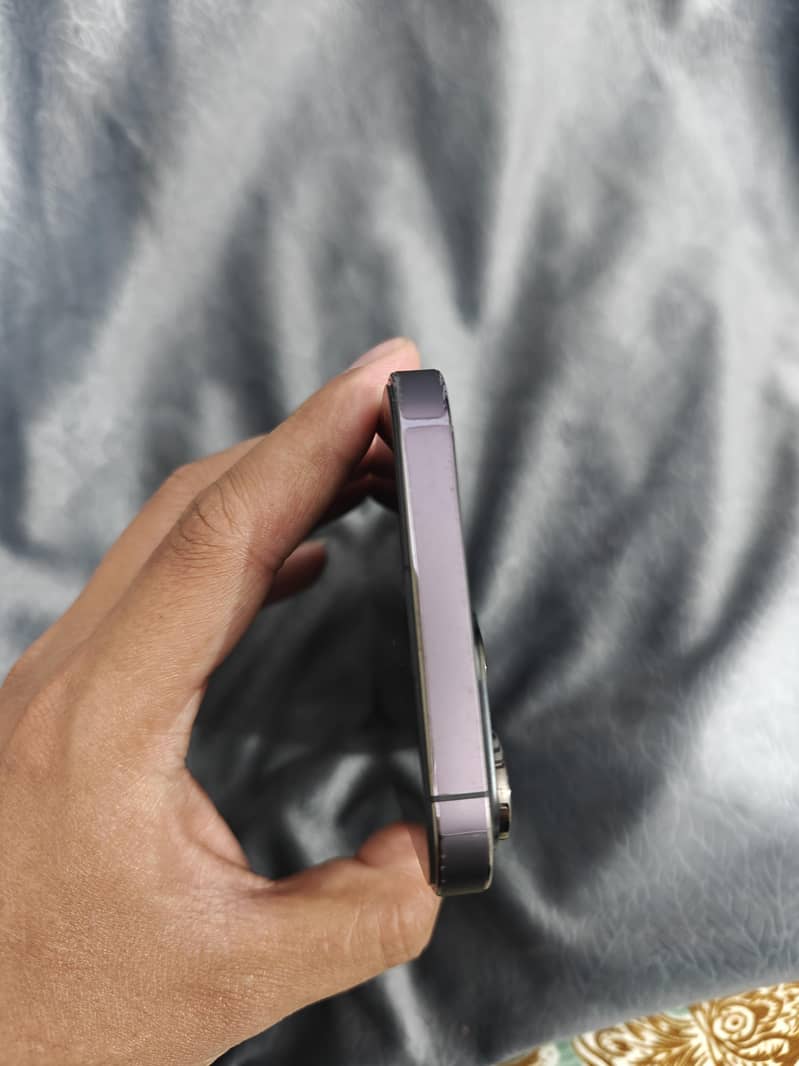 iphone 14 pro max 4