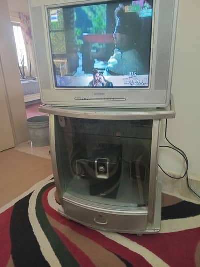 flate screen 21 I chest colour tv with tv trolley