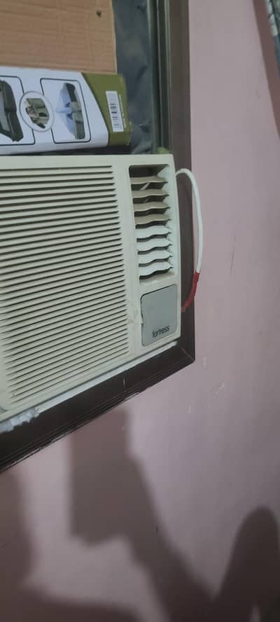 sale my window . A. c with one season used original condition