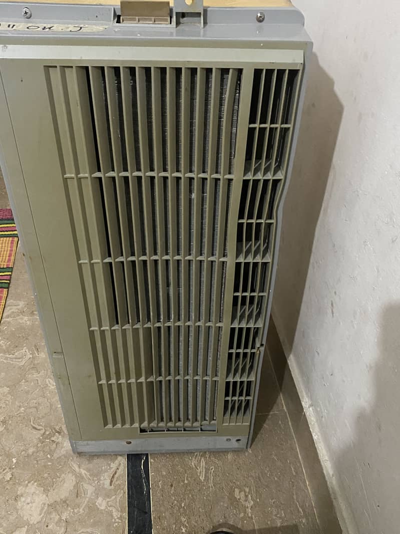 Window AC 0.75 Ton 1
