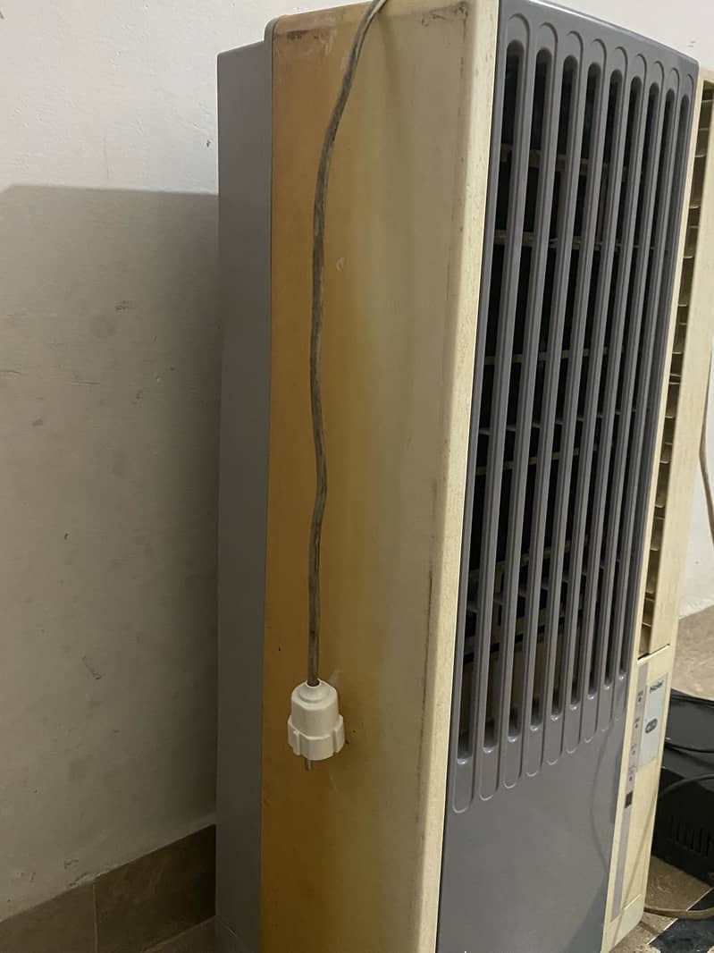 Window AC 0.75 Ton 2