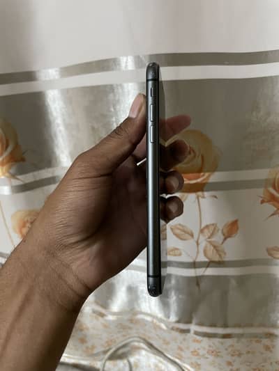 iPhone 11 factory unlock