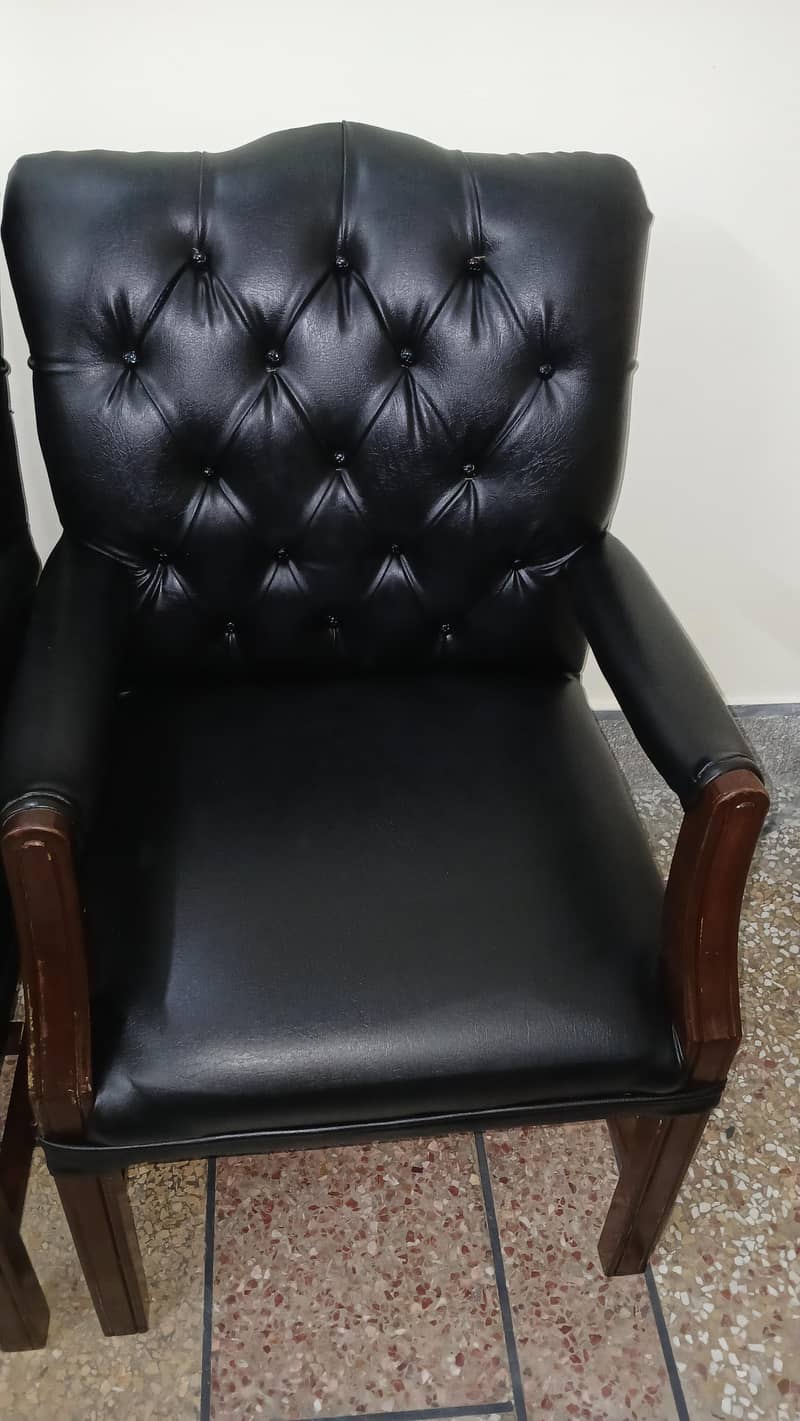 chairs 0