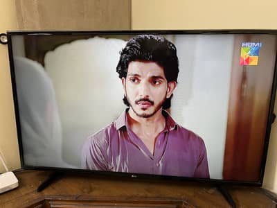 LG - 49LJ510V 49 Inch LCD TV