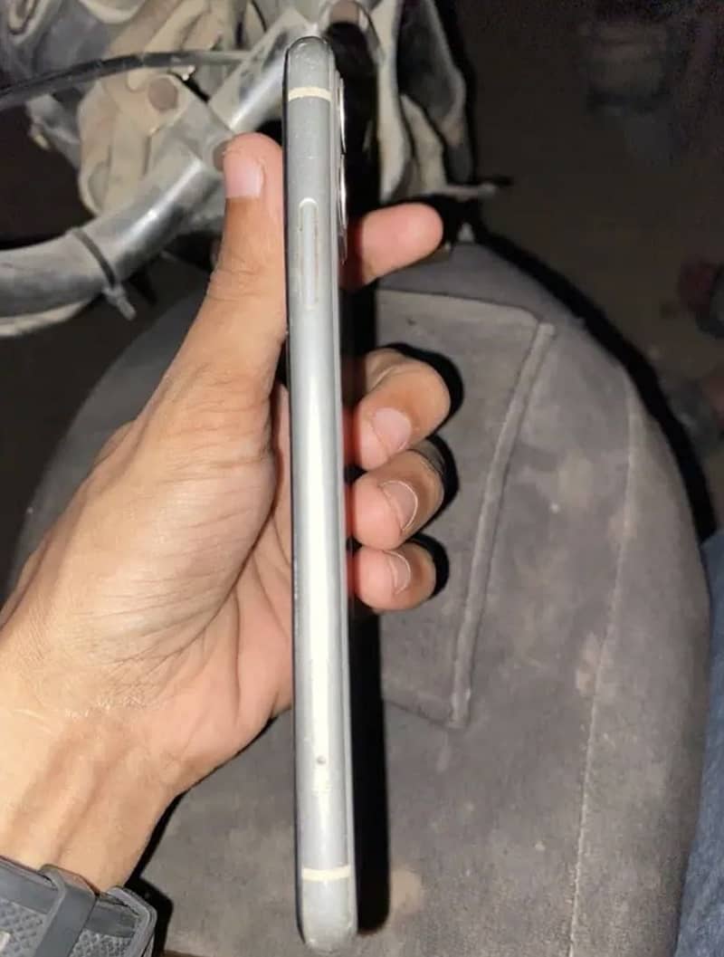 iPhone 11 1