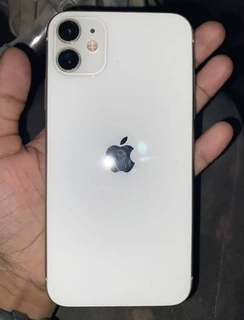 iPhone 11 4