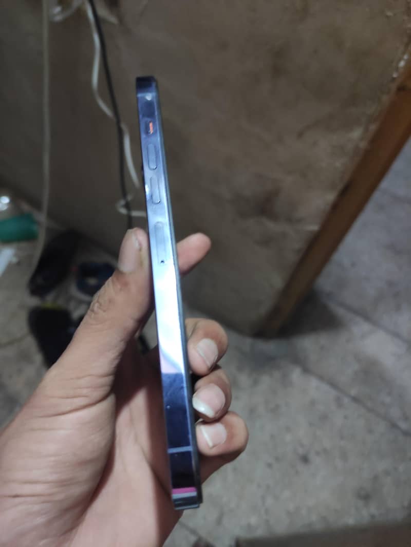 13 pro max 4