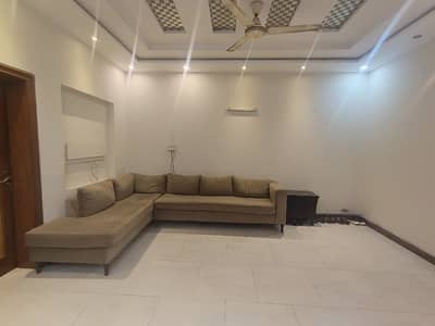 05 MARLA TILE FLOOR HOUSE FOR COMMERCIAL OFFICE USE FOR RENT IN JOHAR TOWN LAHORE