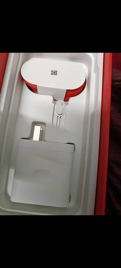 Brand new oneplus turbo6 9000mah battery box all packed non active