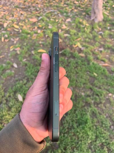 iPhone 13 jv green colour LLA Model 92batery health 128 gb brand new