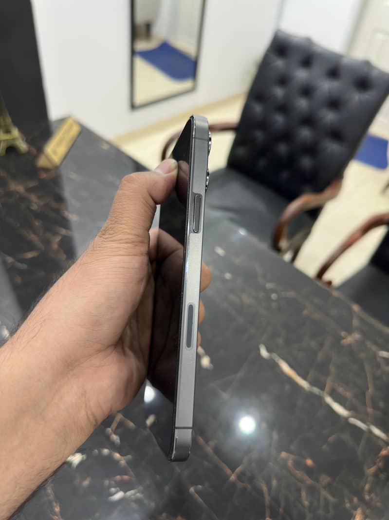 iphone 13 pro max 4