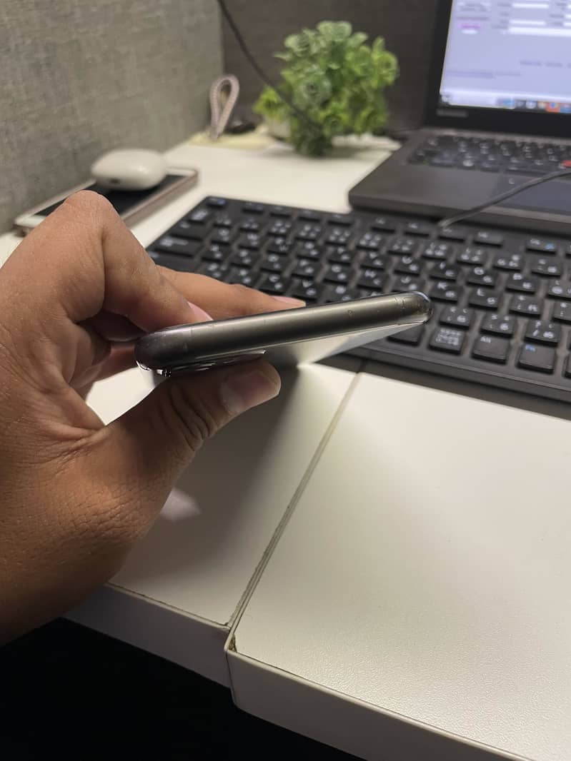 Iphone 11 jv 6
