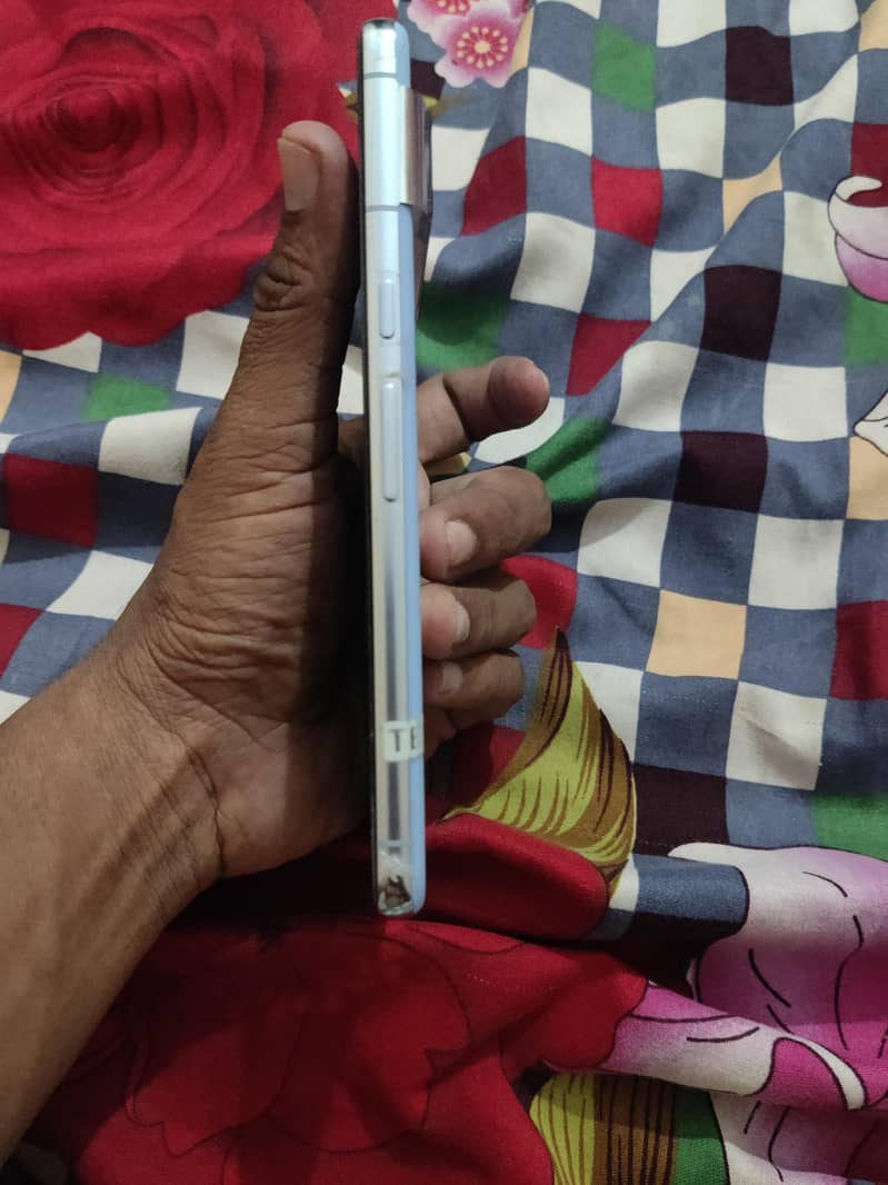 Google pixel 8 pro 3