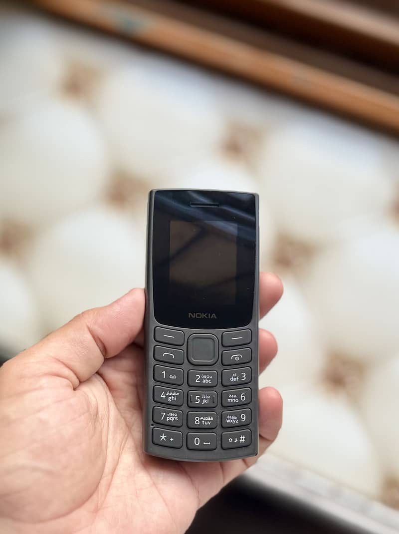 Nokia 105 Box Opened. 0