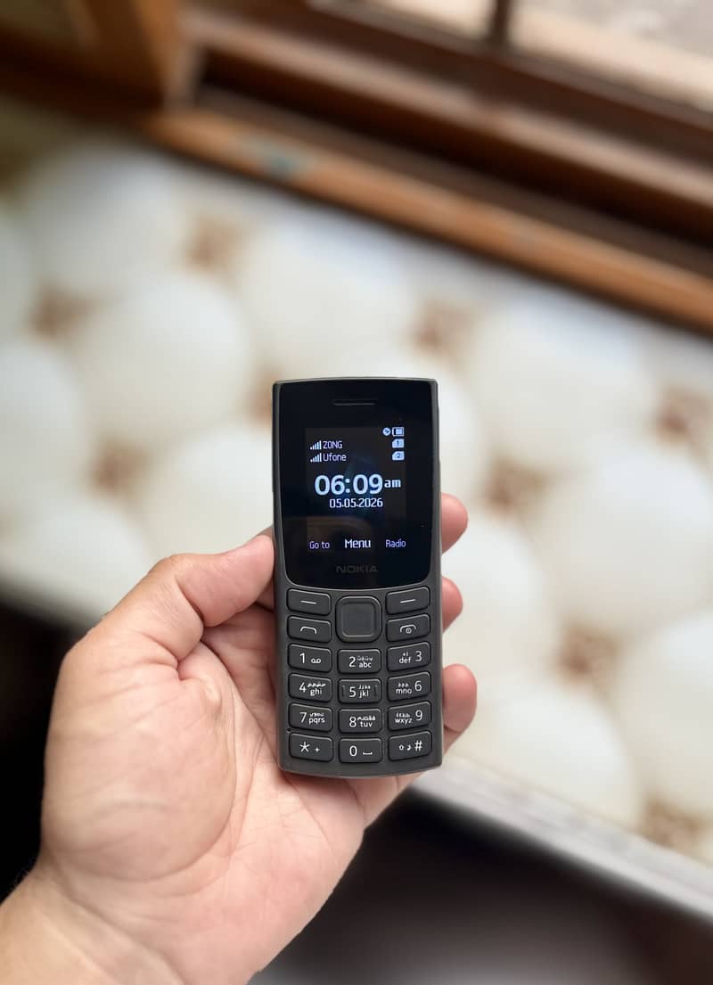 Nokia 105 Box Opened. 6