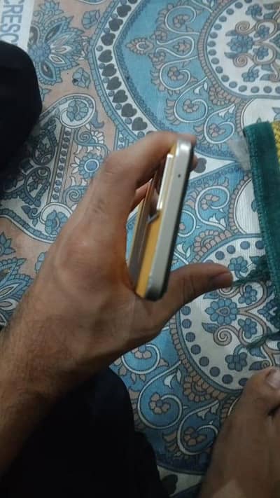 Oppo F21 pro