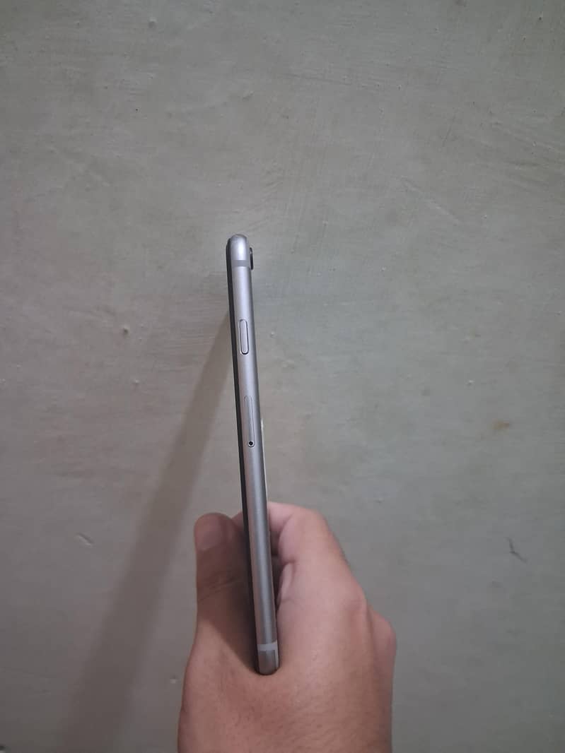 Apple iPhone 6/16 GB 1
