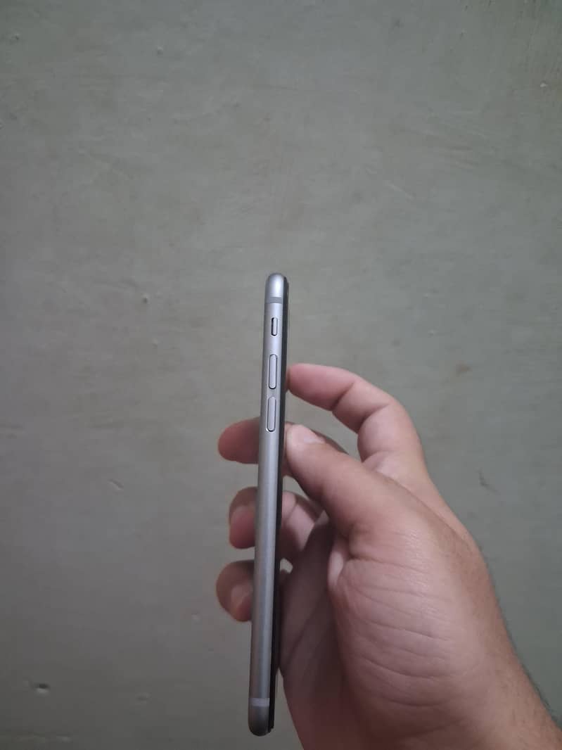Apple iPhone 6/16 GB 3