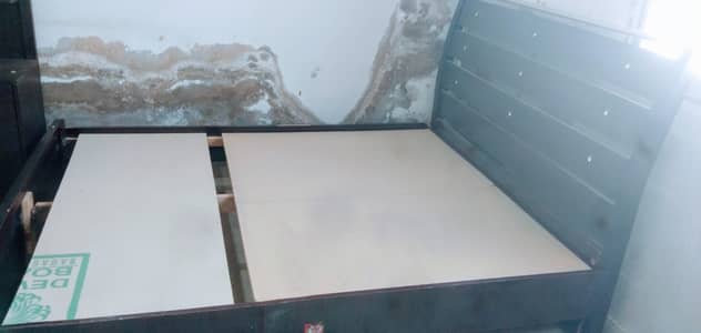 Medium size Bed