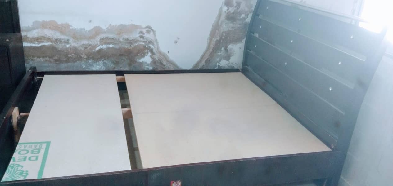 Medium size Bed 0