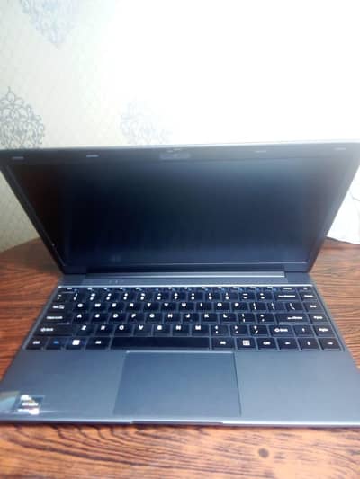 Laptop AMD Ryzen 5 7430U with Radeon Graphics