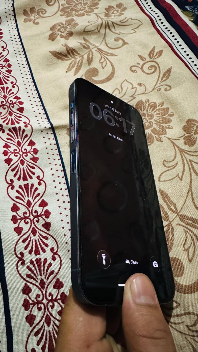 iphone 13 pro max 4