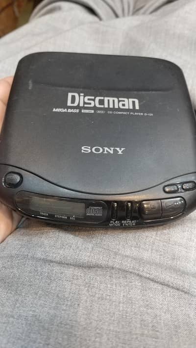SONY DISCMAN, SONY WALKMAN AND PANASONIC SHOCKPROOF CD PLAYER FOR SALE